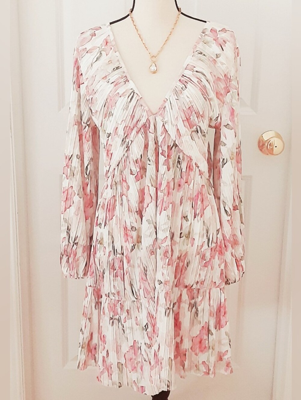 H & M Floral/Cream Plunge Neck Ribbed Dress Balloon Sleeve Large